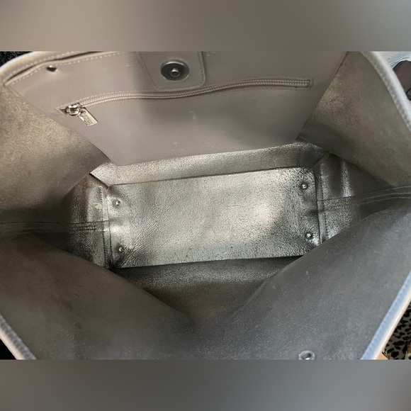 Salvatore Ferragamo gold Leather bag - Picture 6 of 14